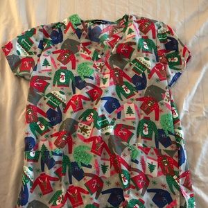 Lot of 4 scrub shirts and 1 scrub bottom- L